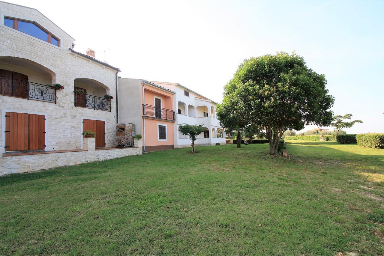 Apartments Livio Stranici Rosini Exterior photo
